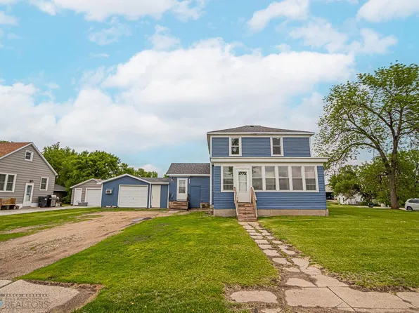 802 Hobart St, Hawley, MN 56549