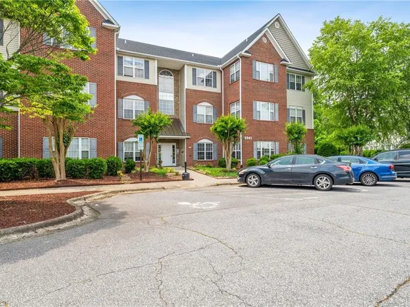 6941 Hanesbrook Cir APT 204, Clemmons, NC 27012