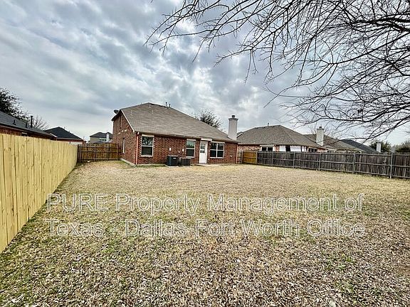 3rd image of 1109 Mule Deer Dr