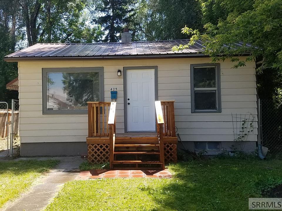 1st image of 425 W 20th St
