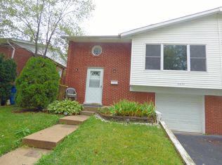 6834 Valley View Rd, Hanover Park, IL 60133