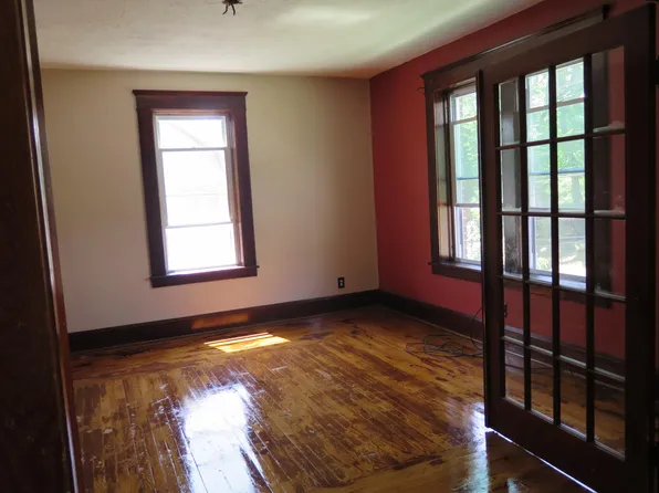 169 Prospect St #2, Chicopee, MA 01013