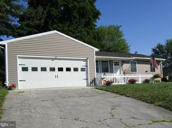 1030 Littlestown Rd, Littlestown, PA 17340