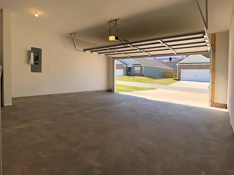 208 Marathon Ln — Photo 26