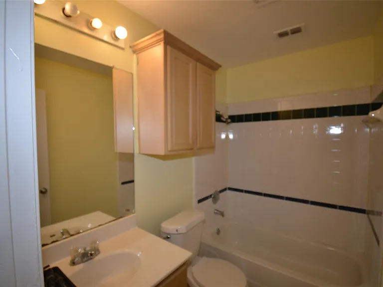 4729 Castleman Dr — Photo 11