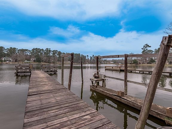 5th image of 202 Sunset Lake Rd