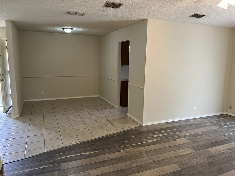 14466 S Oak Ct — Photo 3