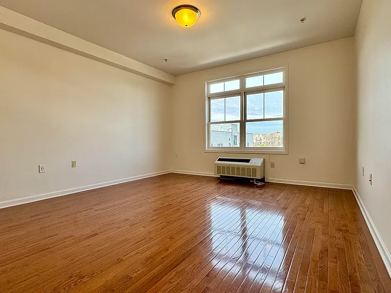 9252 Kennedy Blvd #406 — Photo 6