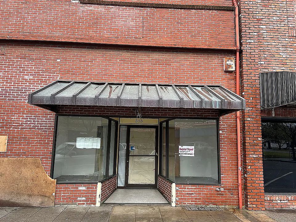 2nd image of 313 D St