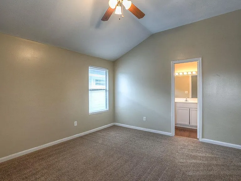 10610 Pine Landing Dr #B — Photo 23