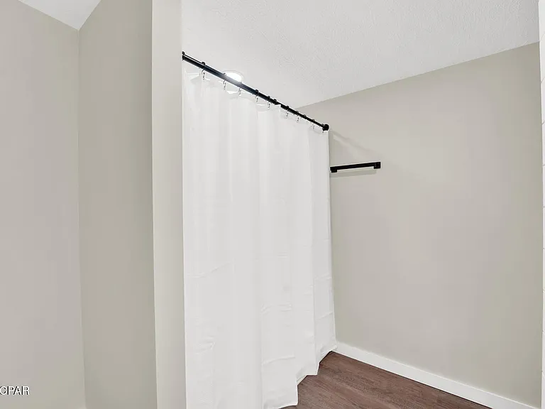 1408 Wilmont Ave — Photo 18