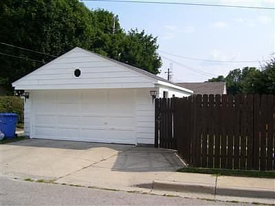 3rd image of 534 Vine St