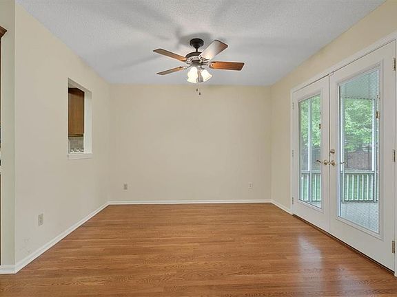 5th image of 11057 W 98th St