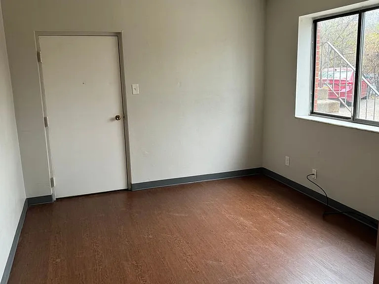 462 South Ave — Photo 5