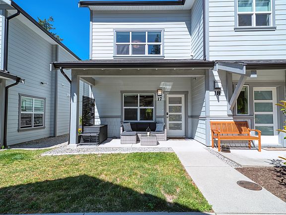 2nd image of 950 Woodsworth Rd #17