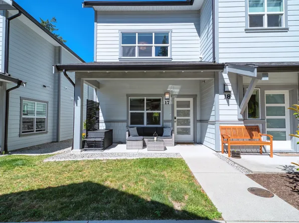 950 Woodsworth Rd #17, Gibsons, BC V0N 1V7