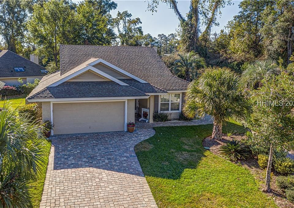 1st image of 12 Royal Pointe Dr