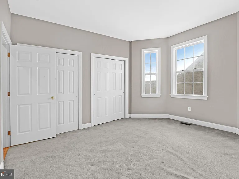 63 Old Barn Dr — Photo 25