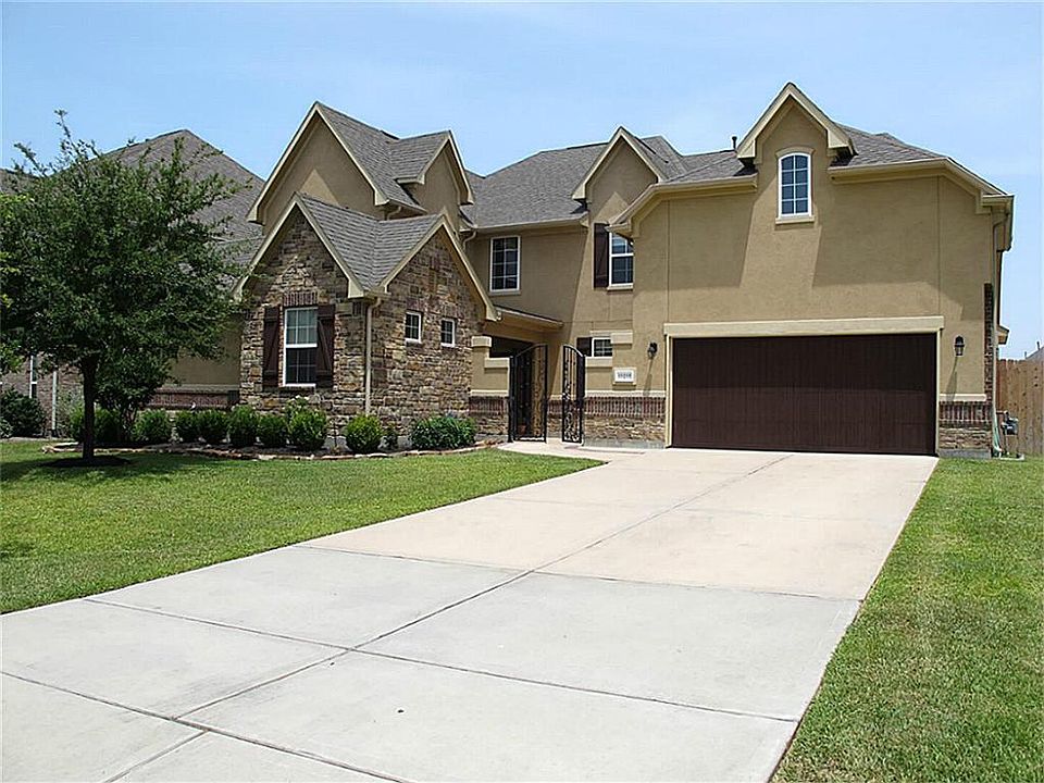 Absolutely exquisite Ryland-built five bedroom dream! Ultra versatile design: 5 bedrooms + 4.5 baths