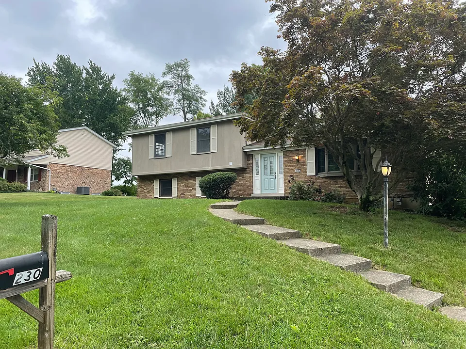 230 W Dilcrest Cir