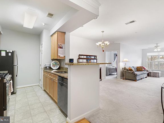 5th image of 5112 Donovan Dr APT 305
