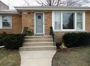 7918 Kolmar Ave, Skokie, IL 60076