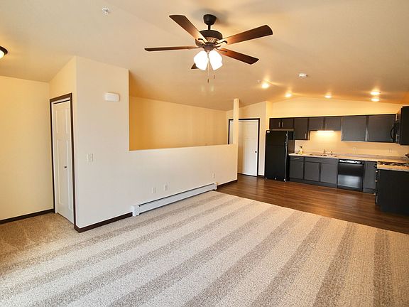 3rd image of 1906 N Hume Ave #1904-31