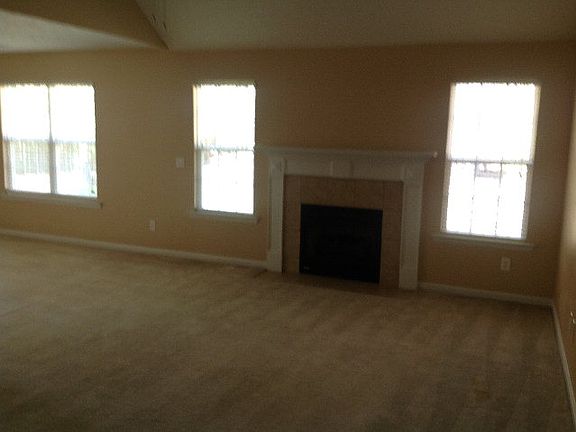 5th image of 1081 Cinnamon Dr