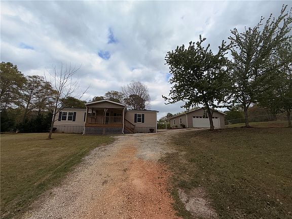 2nd image of 112 Douglas Dr