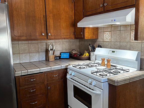 5th image of 1139 S Noyes St