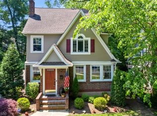 175 Woodland Ave, River Edge, NJ 07661