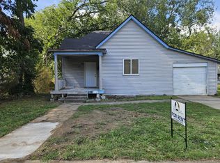320 S Ash St, Nevada, MO 64772