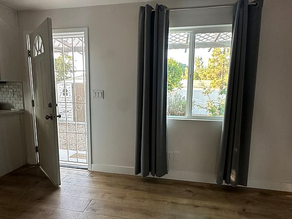 5th image of 7954 Radford Ave #2