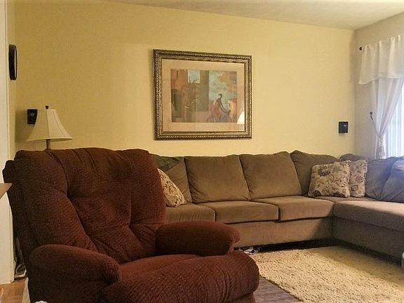2nd image of 1105 Leonard Dr
