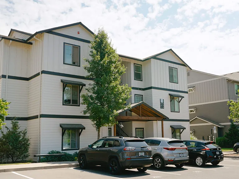 Silverplace Apartment Homes — Photo 25