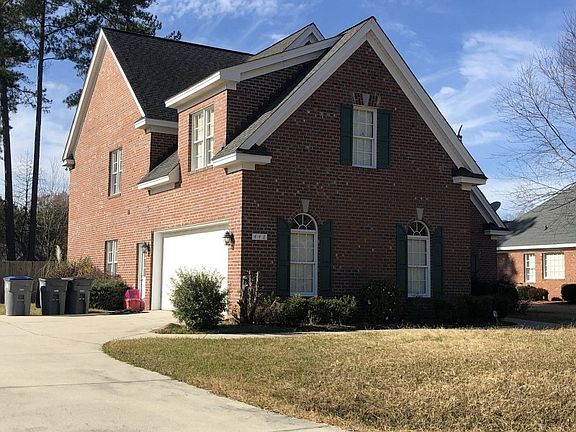 3rd image of 448 Stillwater Dr