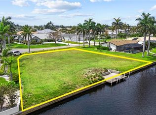 1939 SE 37th Ter, Cape Coral, FL 33904
