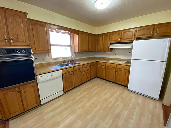 3rd image of 3616 S Greenwich Ln