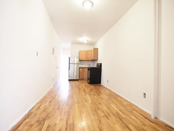 4th image of 684 Metropolitan Ave APT 3R