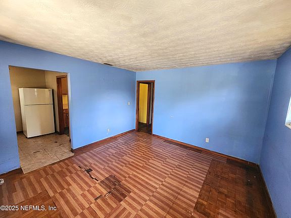 5th image of 2271 W 10TH Street