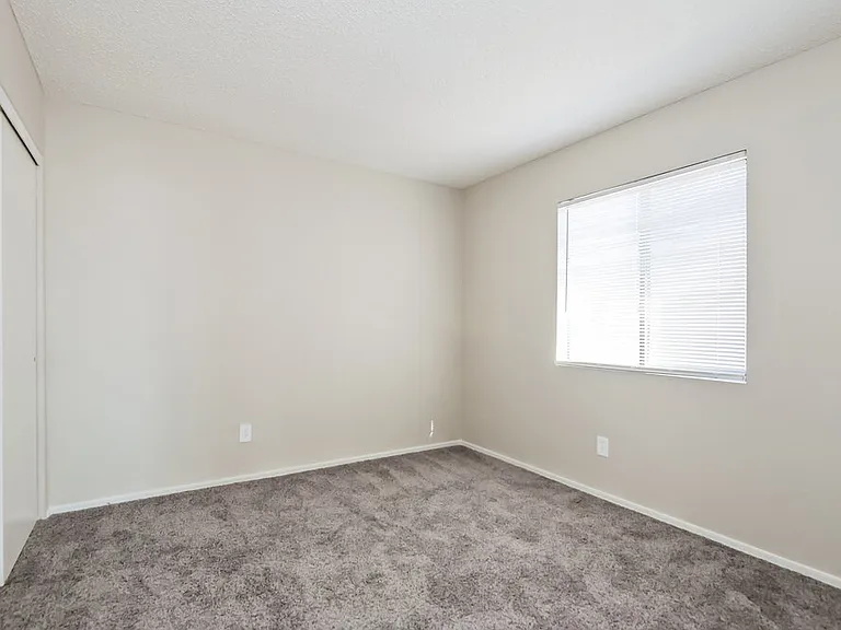 1809 W Rue De La Montagne — Photo 16