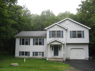 8 Juniper Ln, Albrightsville, PA