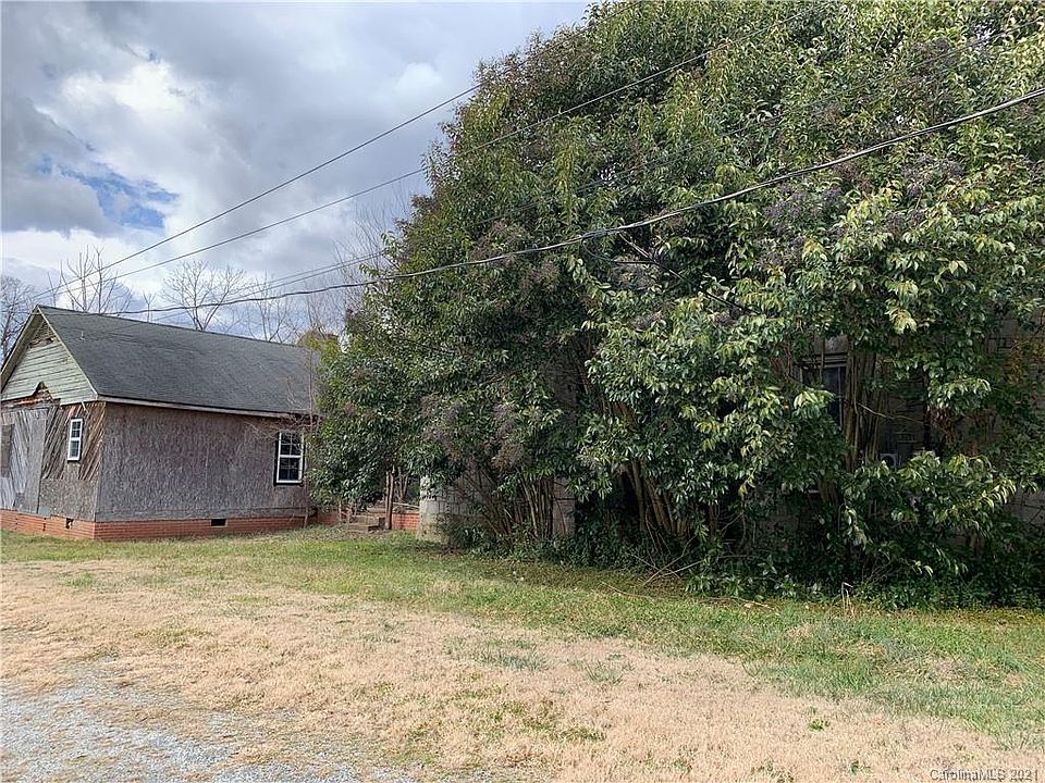 2nd image of 105 Church St