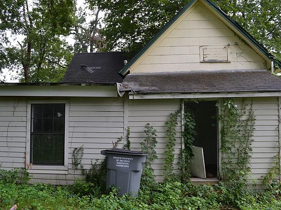 4th image of 606 N Parkinson Ave