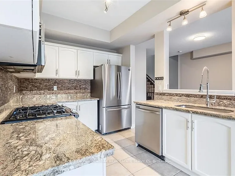 25 Liddycoat Ln — Photo 8
