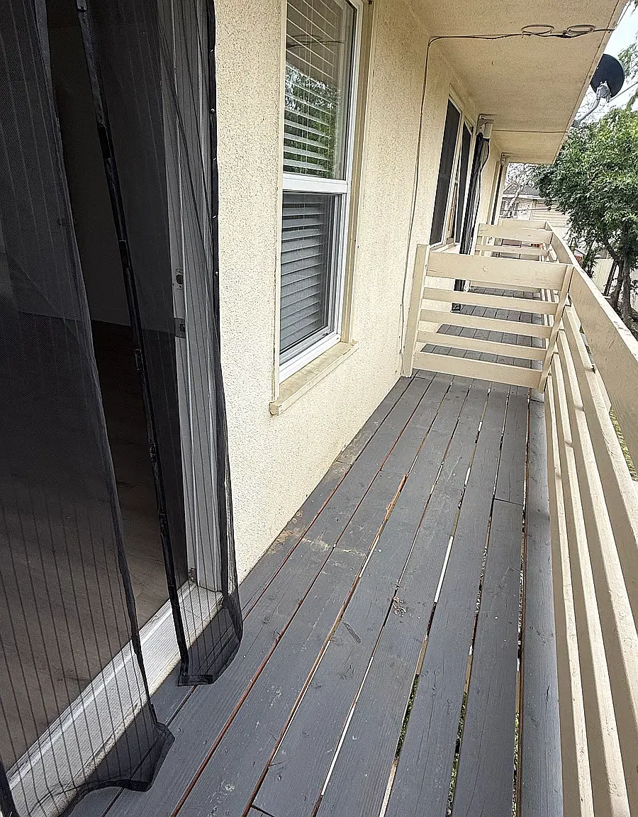 3 bed, 1064 sqft, $2,595 — Photo 3