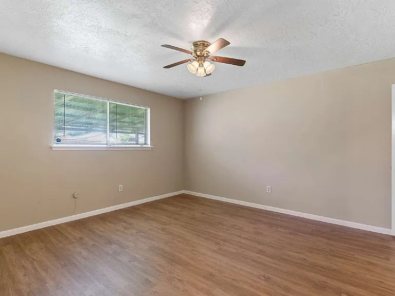 10427 Huntington Place Dr — Photo 8