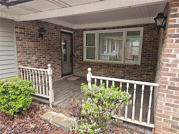 5th image of 5024 Hill Haven Rd