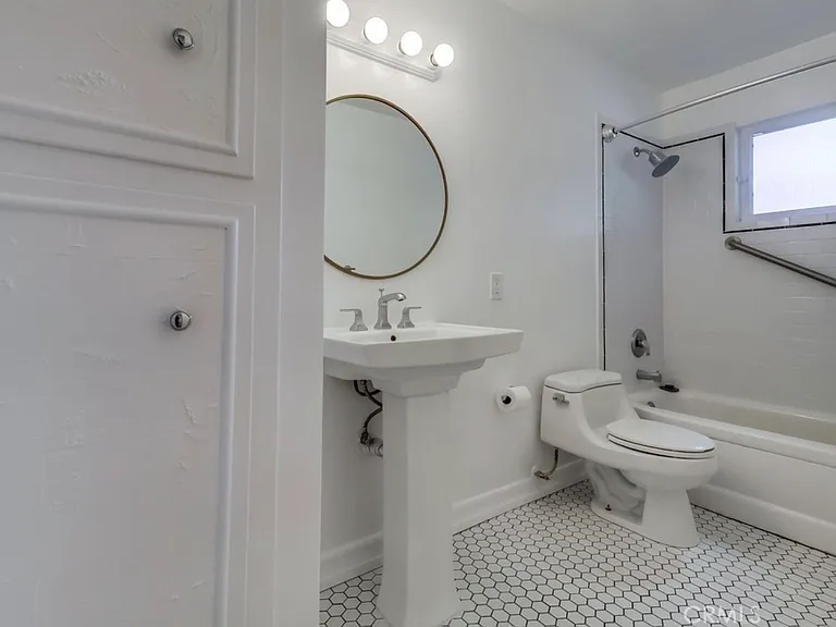 241 S Avenue 57 #110 — Photo 10