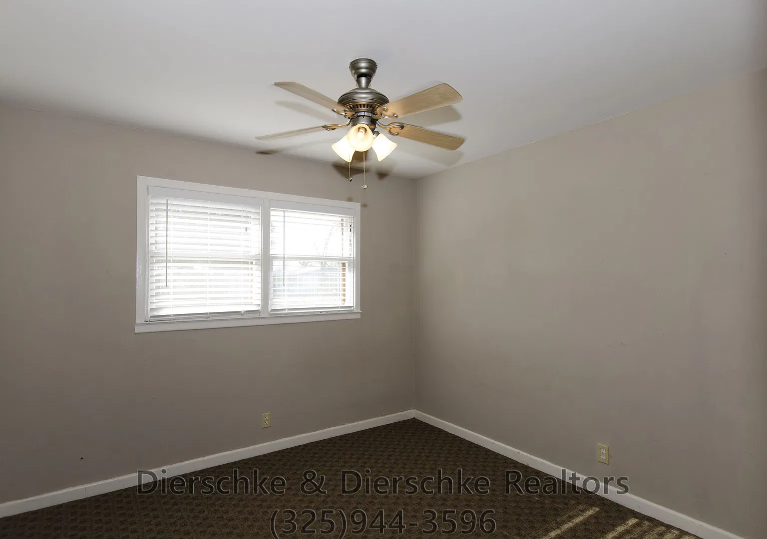 Pay No Security Deposit! Afordable 3 Bedroom 1 Bath Home Available Soon! — Photo 4